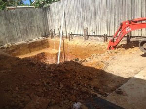 concrete-swimming-pool-under-construction