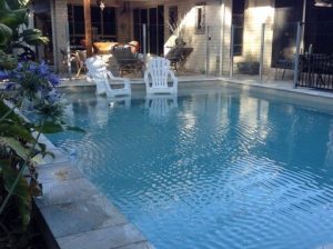 custom-concrete-swimming-pool